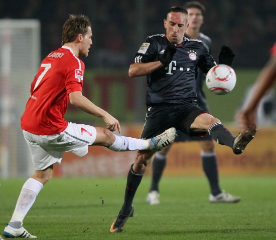 则常常凭借 则常常凭借